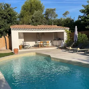 https://la-bastide-dalix.fr-provencehotel.com