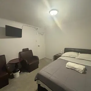 https://house-yny.queenslandhotels.net